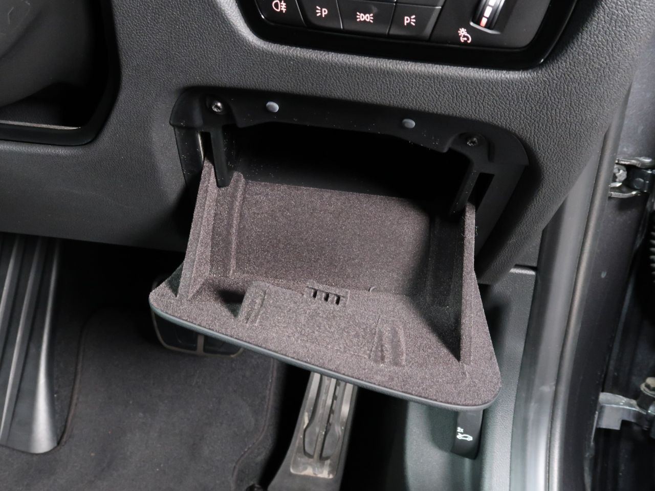 G20 330e Saloon RHD MX