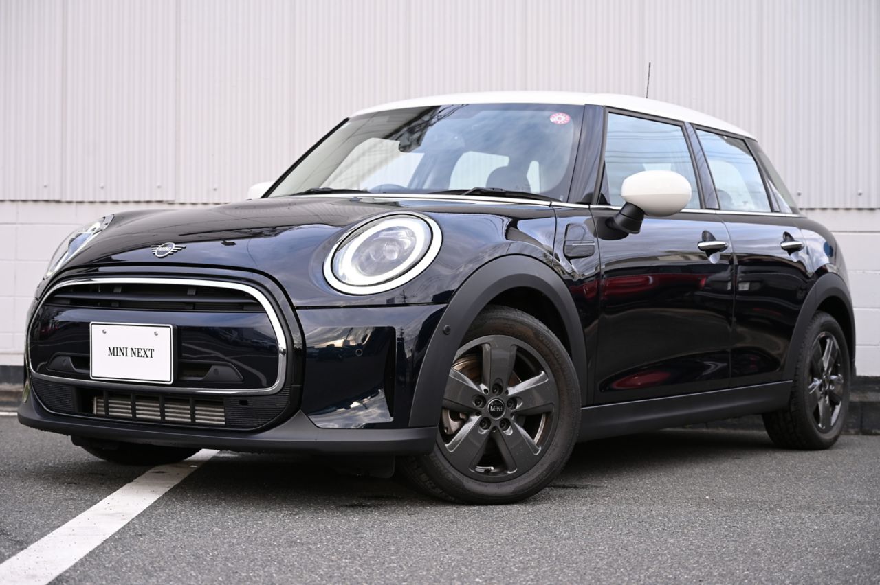 MINI COOPER 5 DOOR.