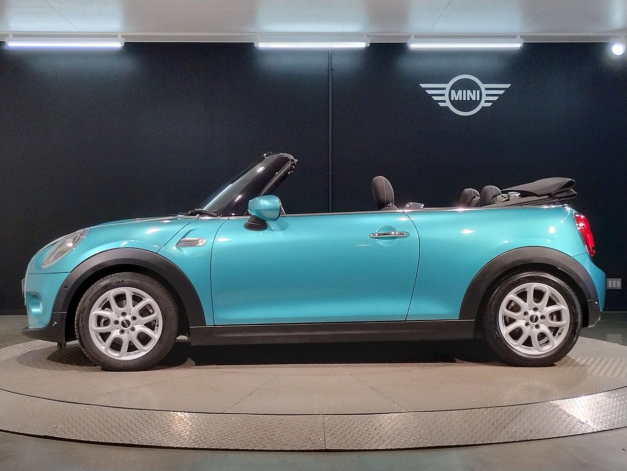 F57 MINI Cooper Convertible LCI