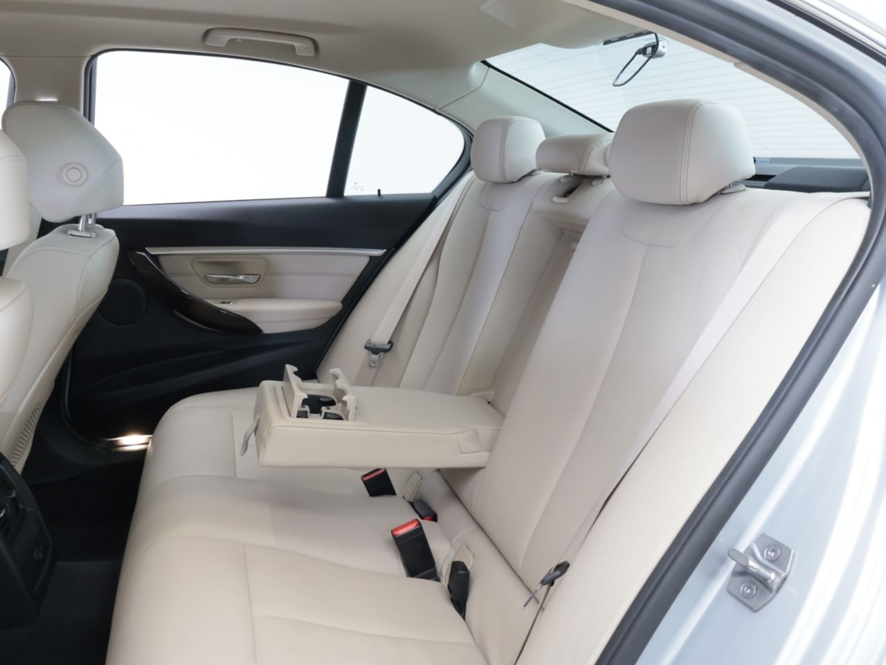 330E IPERFORMANCE SEDAN RHD