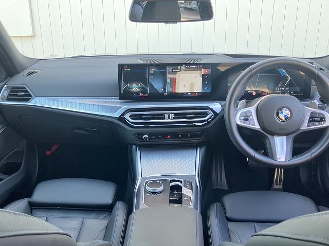 320d xDrive Berline RHD