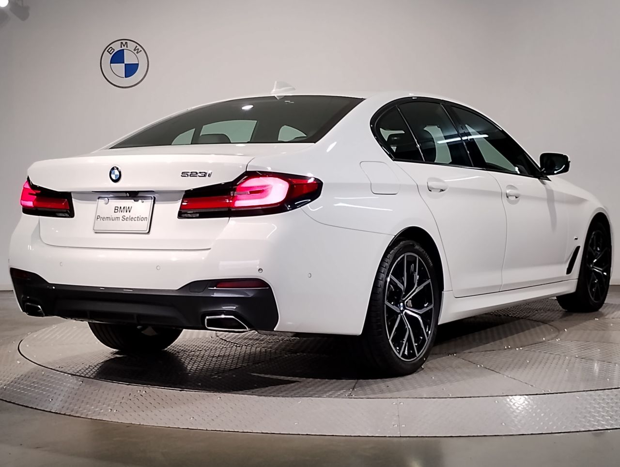 520i Sedan RHD