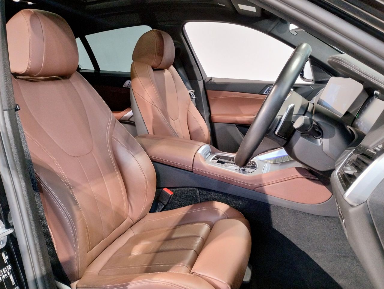 X* M50i RHD