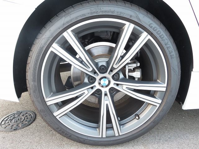 320d xDrive Berline RHD