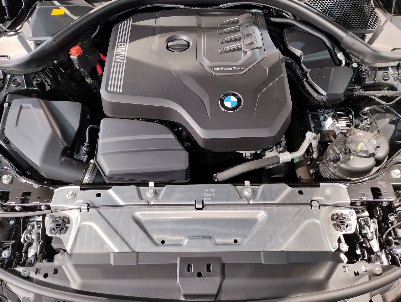 G20 320i Saloon LCI RHD MX