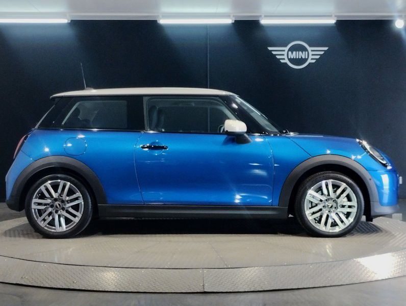 F66 MINI Cooper C 3Dr