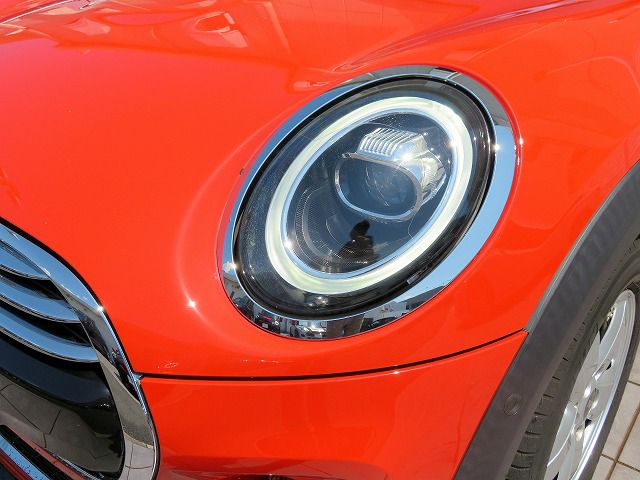 F55 COOPER D (AT)