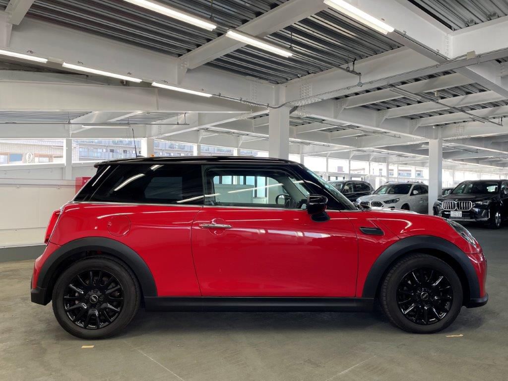 MINI Cooper F56 RHD