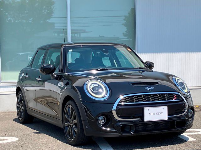 F55 COOPER S D(AT)