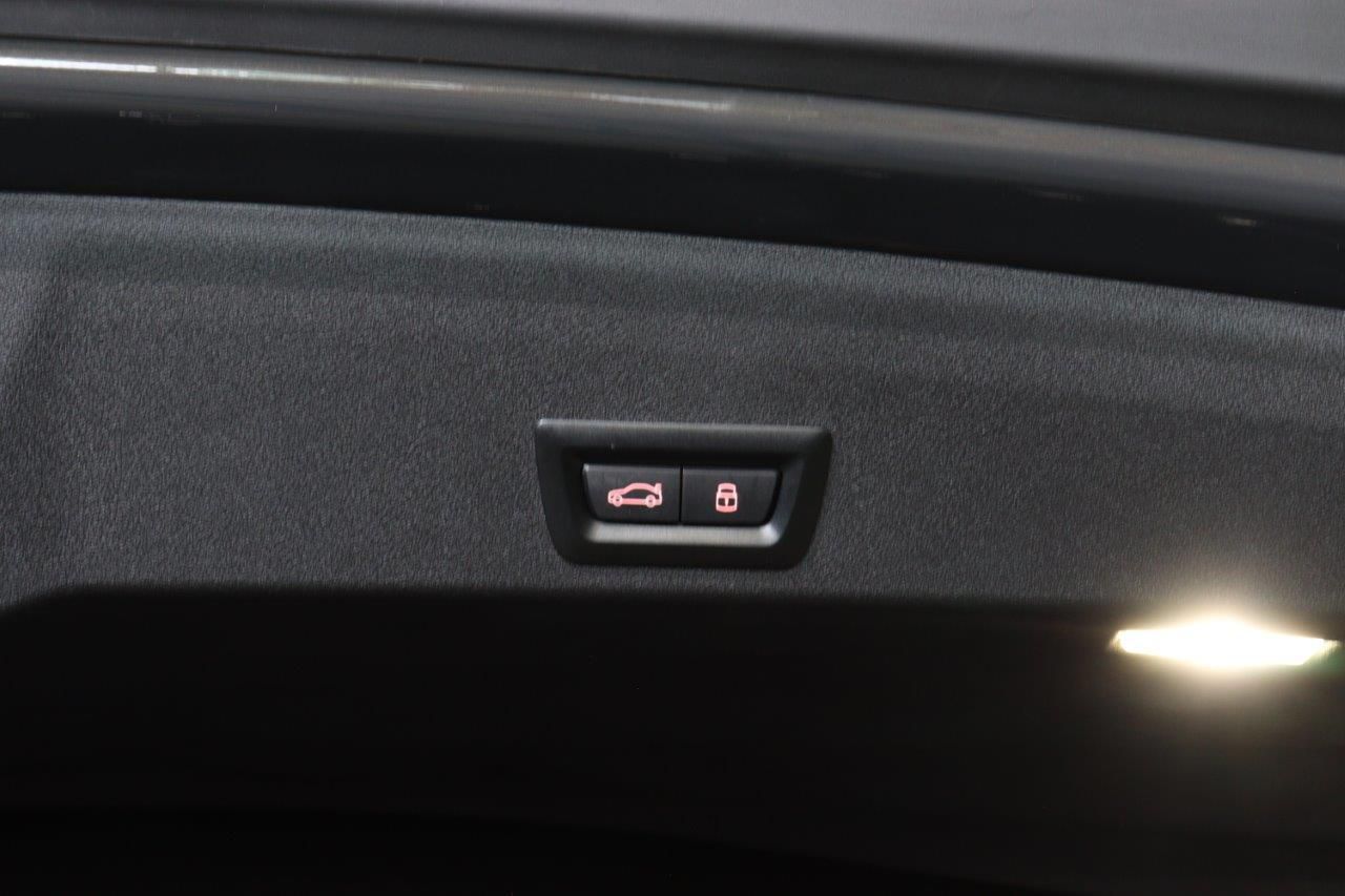 XM RHD