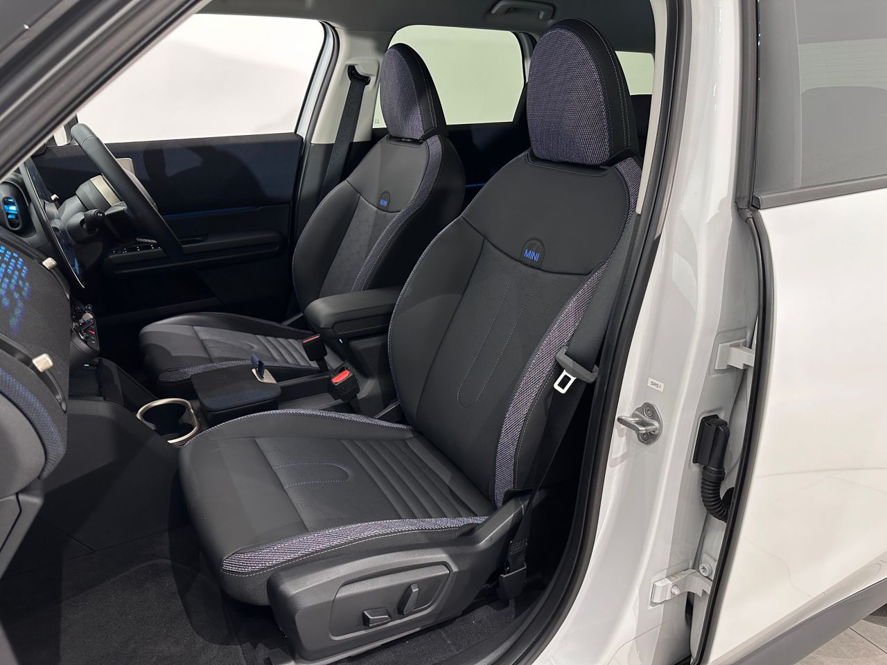 U25 MINI Countryman E