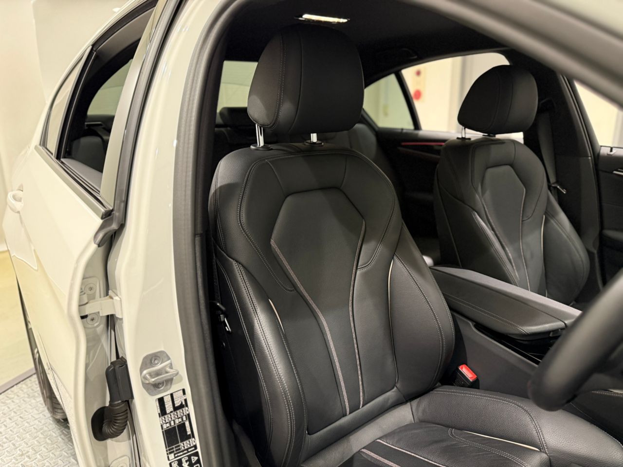 520d xDrive Sedan RHD