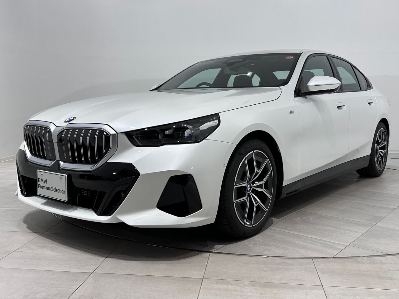 BMW 523d xDrive セダン