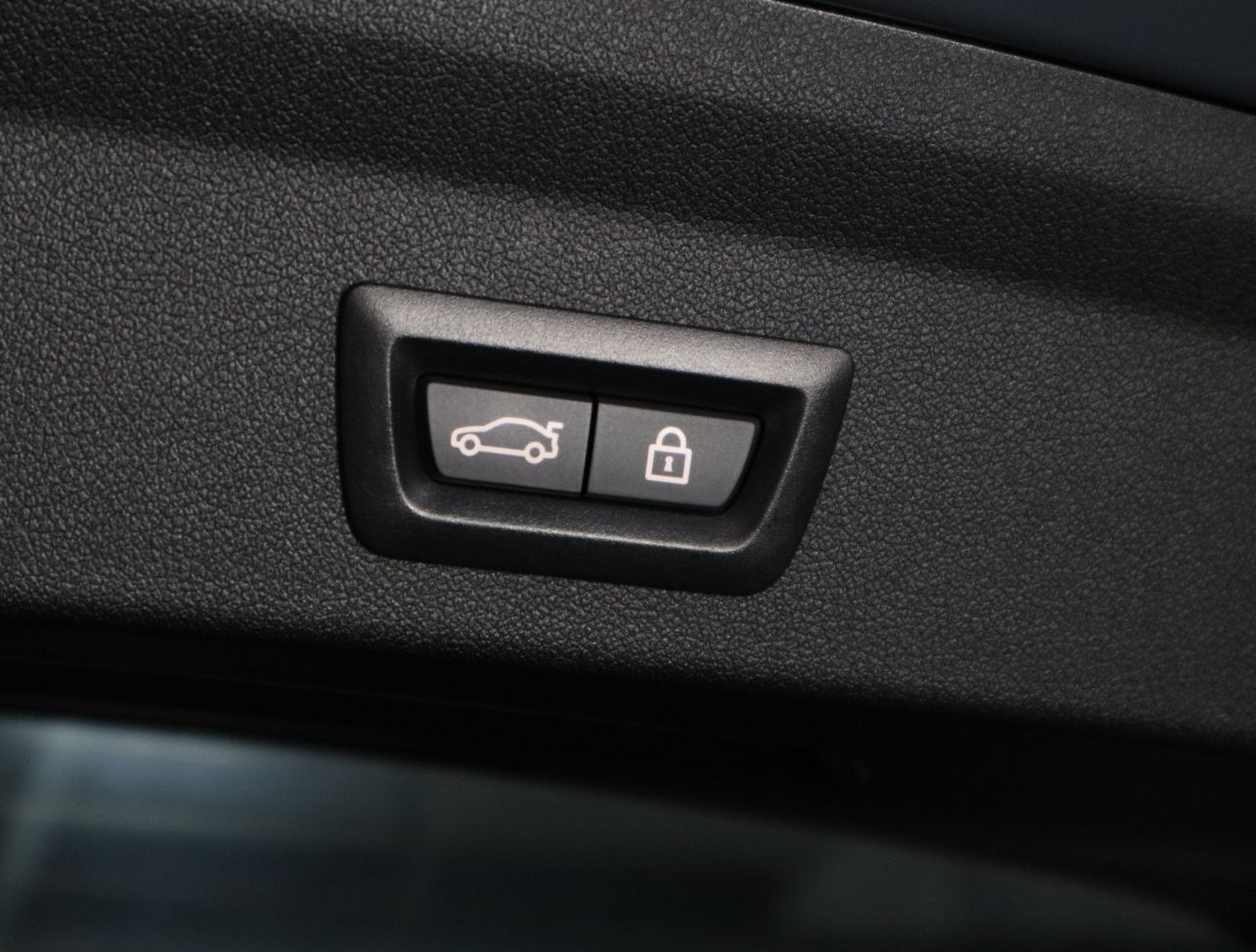 F40 118d Sports Hatch 5-door B47 2.0d
