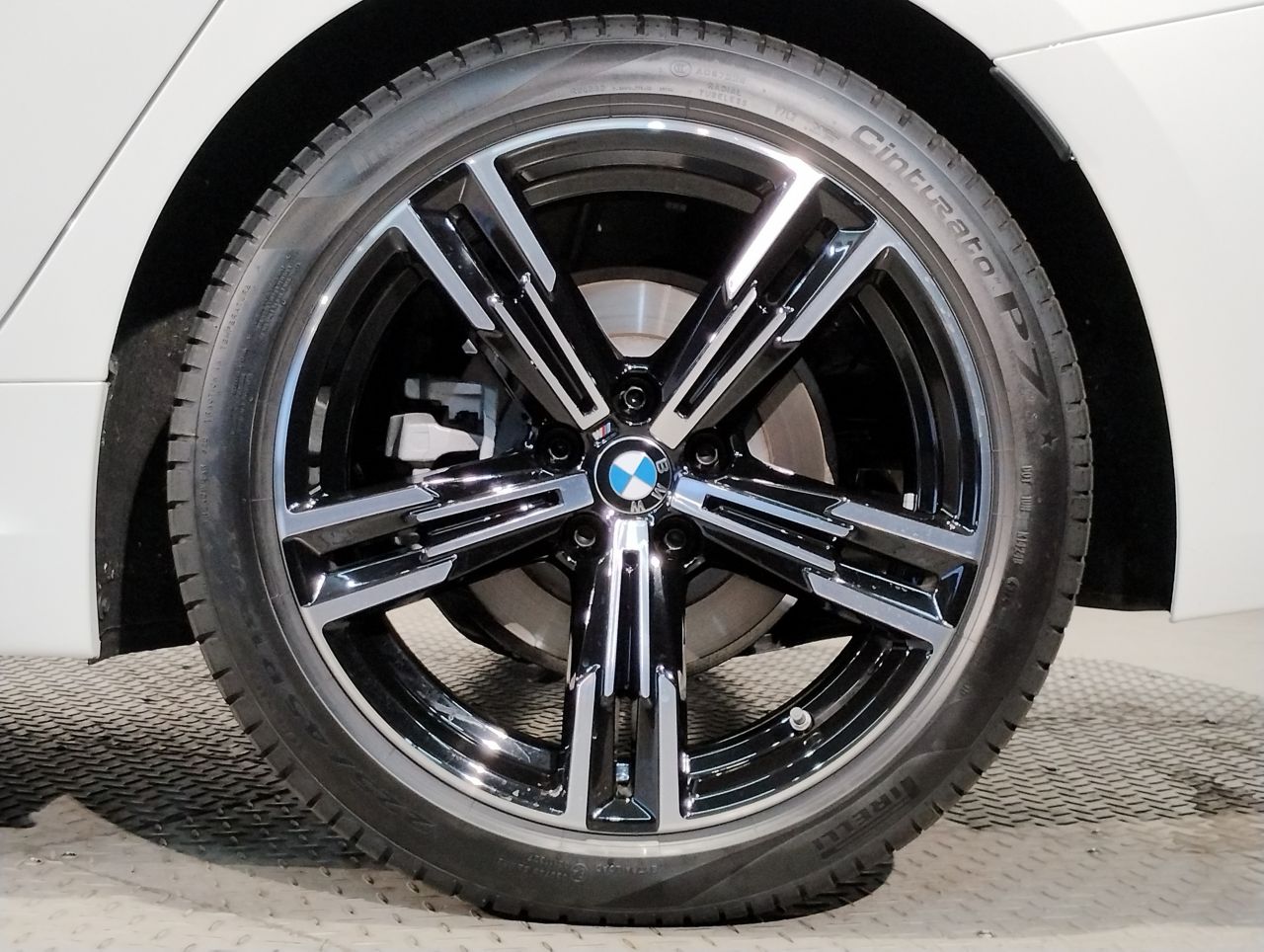 320d xDrive Berline RHD