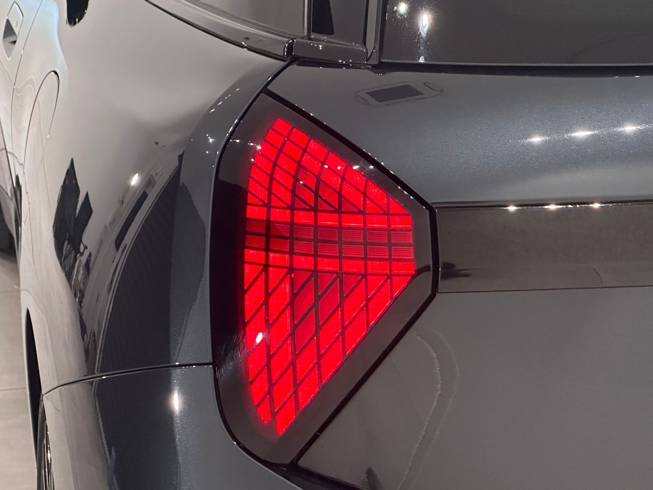 J01 MINI Cooper SE
