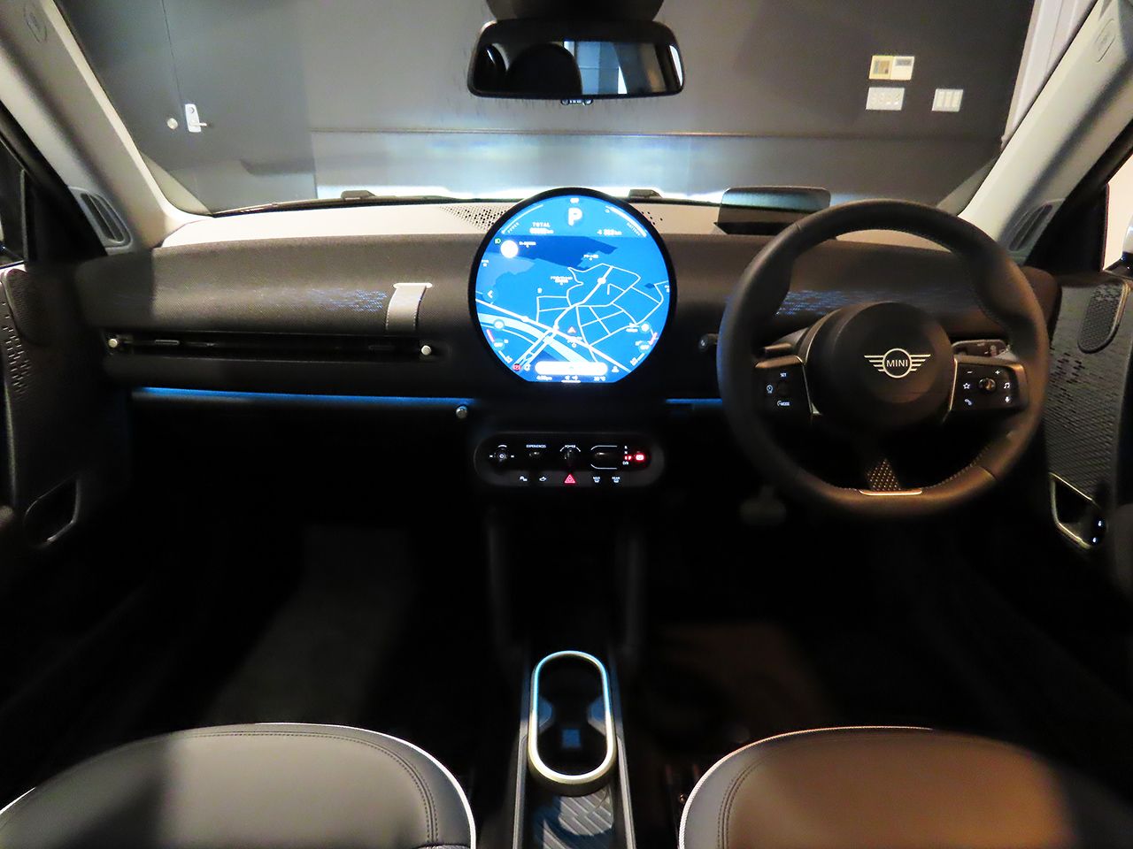 J01 MINI Cooper SE