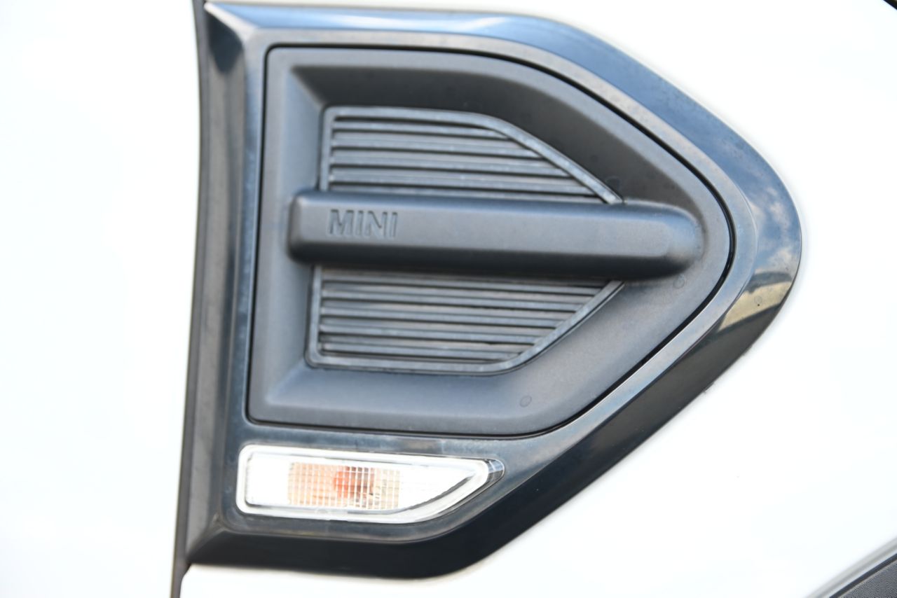 MINI CROSSOVER COOPER D