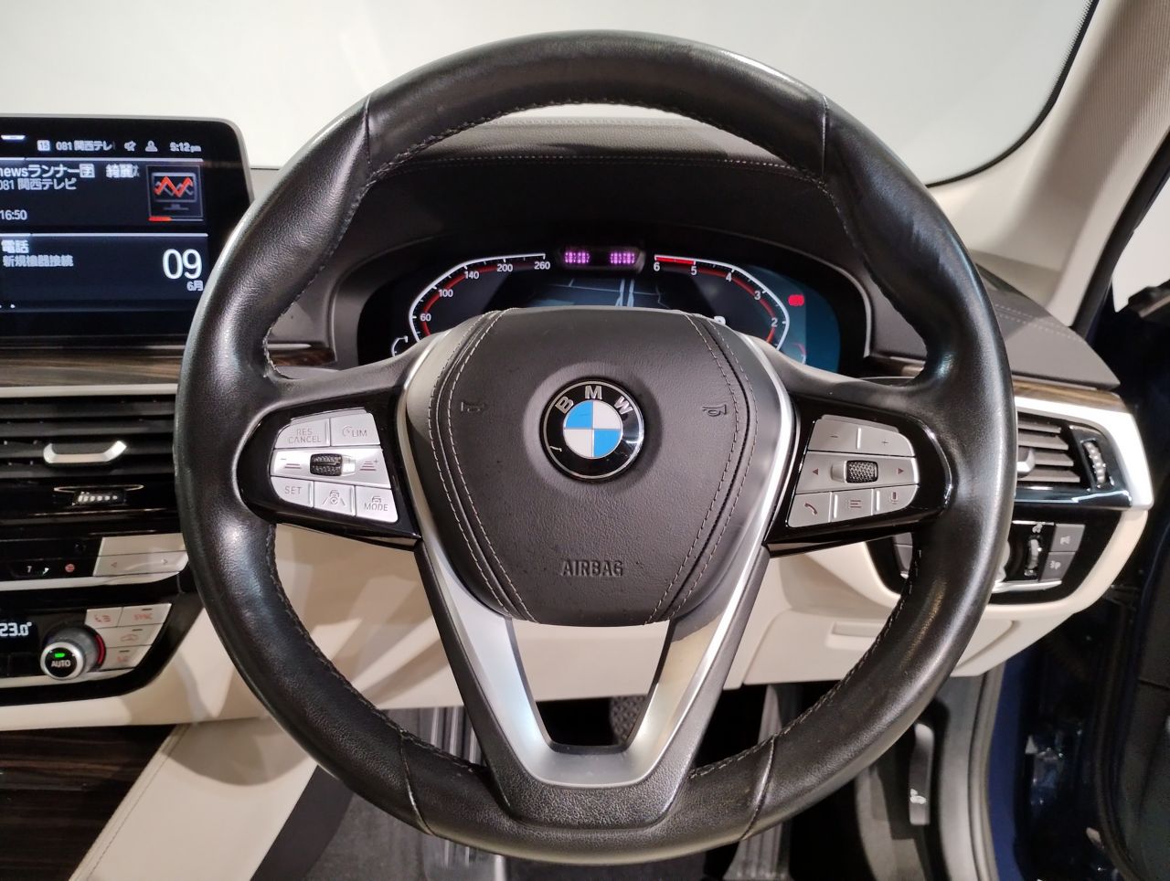 520d xDrive Sedan RHD