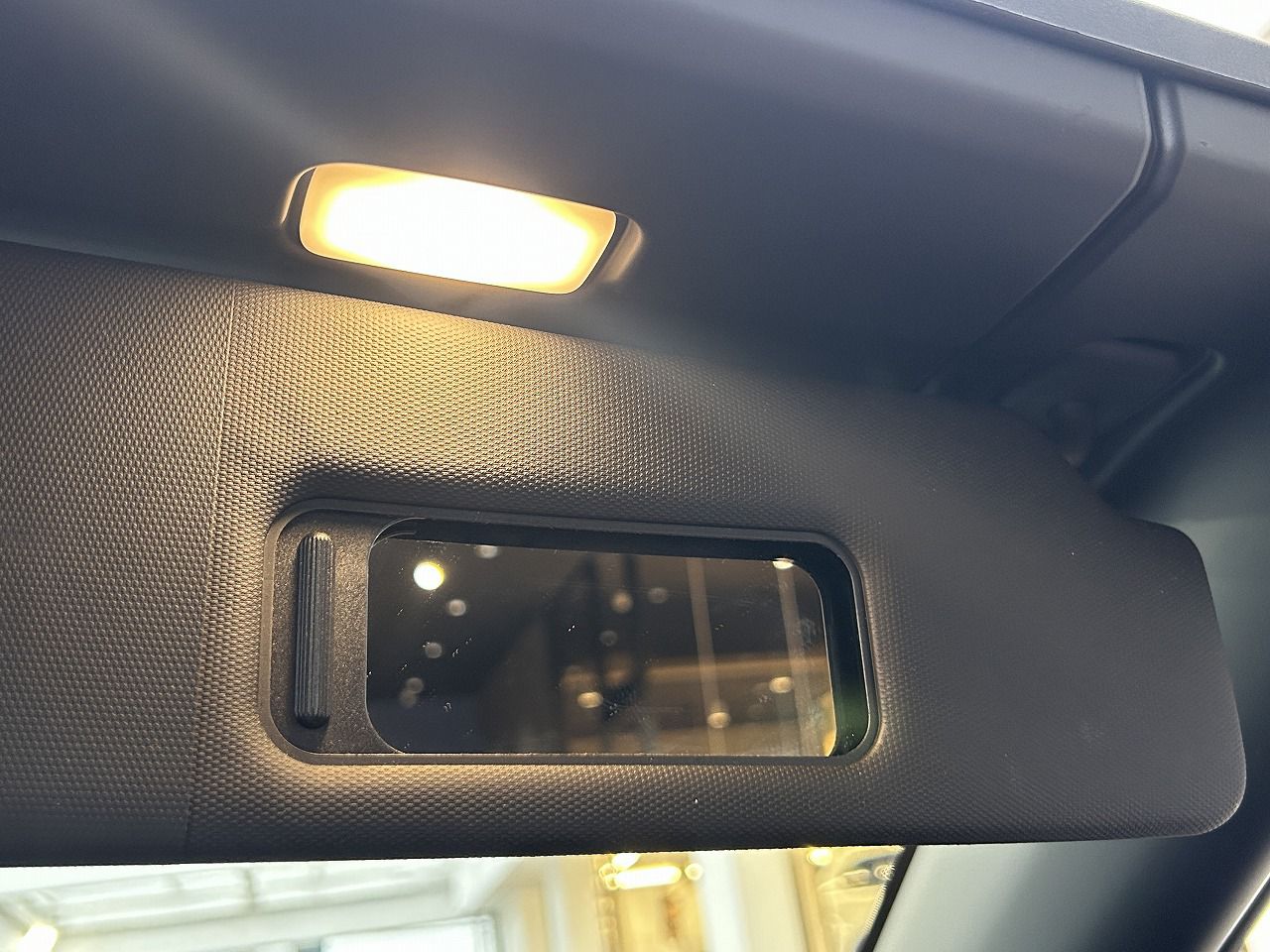 G29 z4 sDrive20i RHD