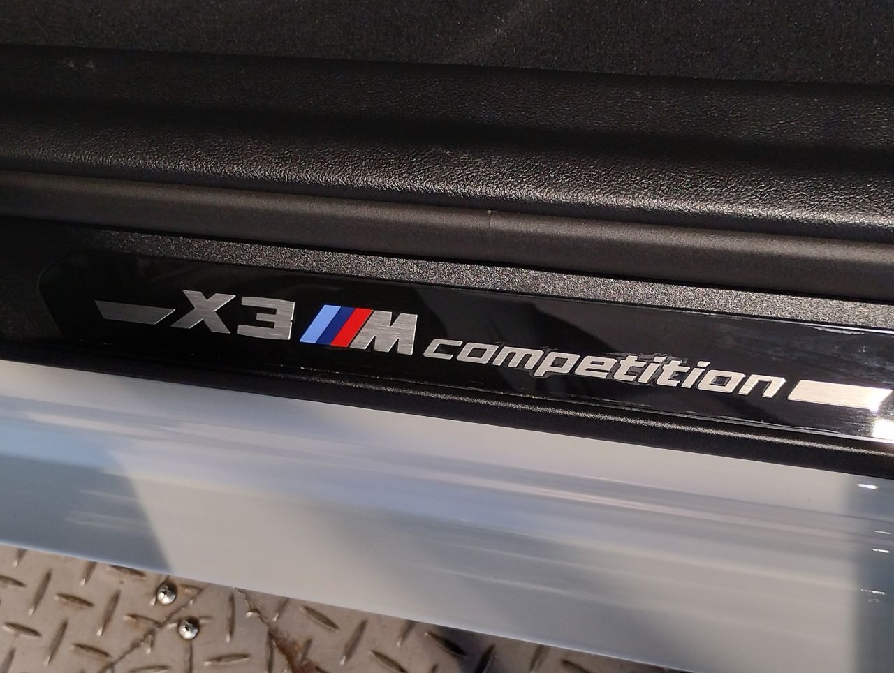 F97 X3 M RHD LCI