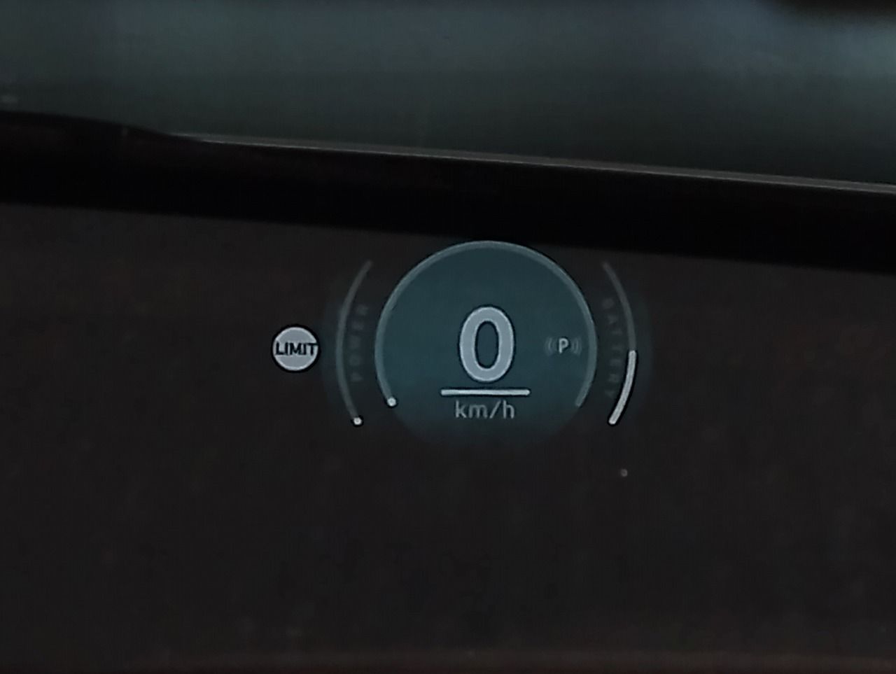 J01 MINI Cooper E