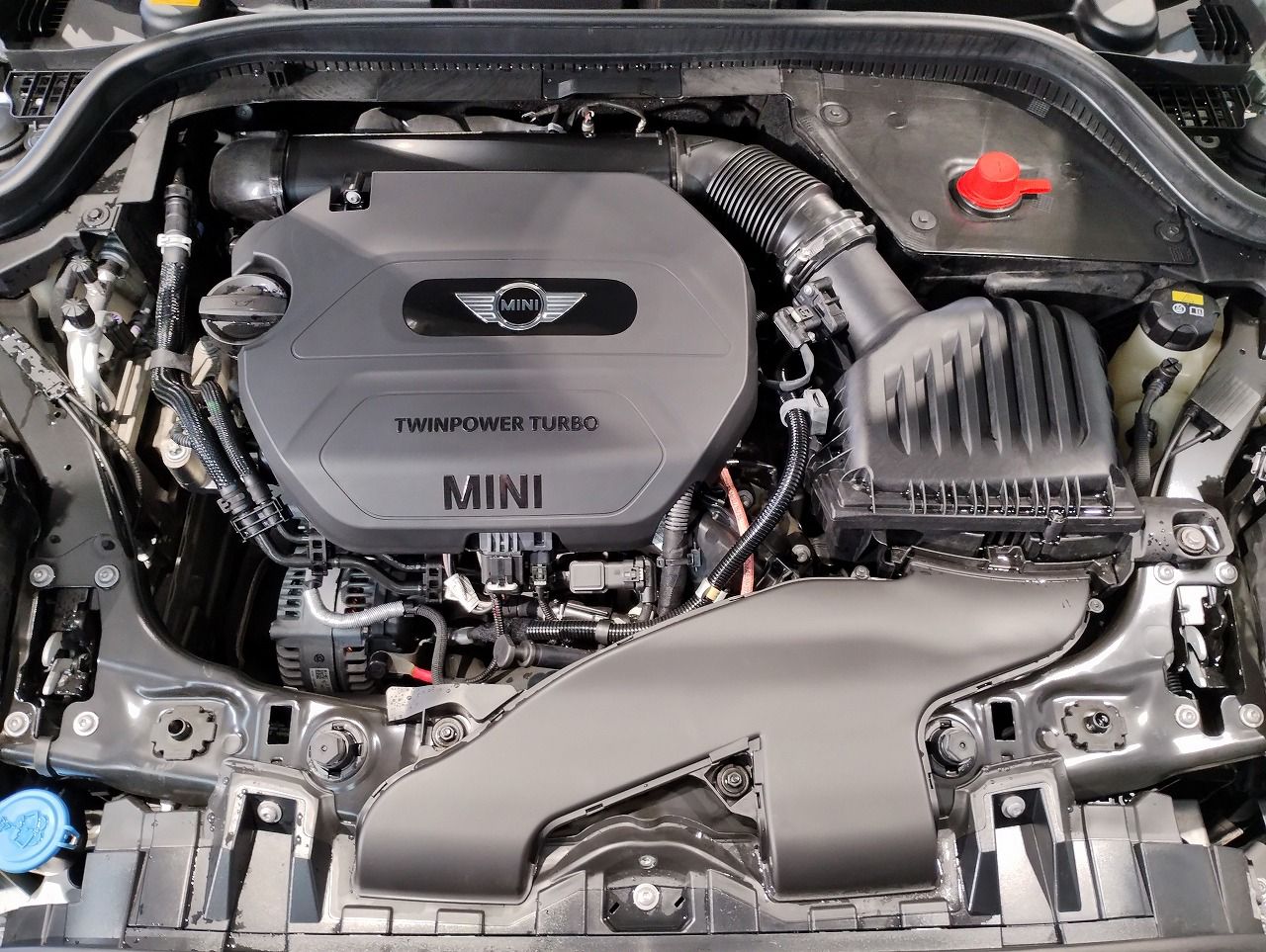 F56 COOPER D (AT)