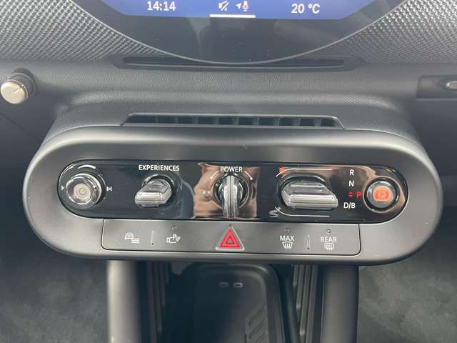J01 MINI Cooper E