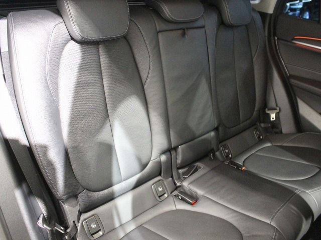 X1 sDrive18i RHD