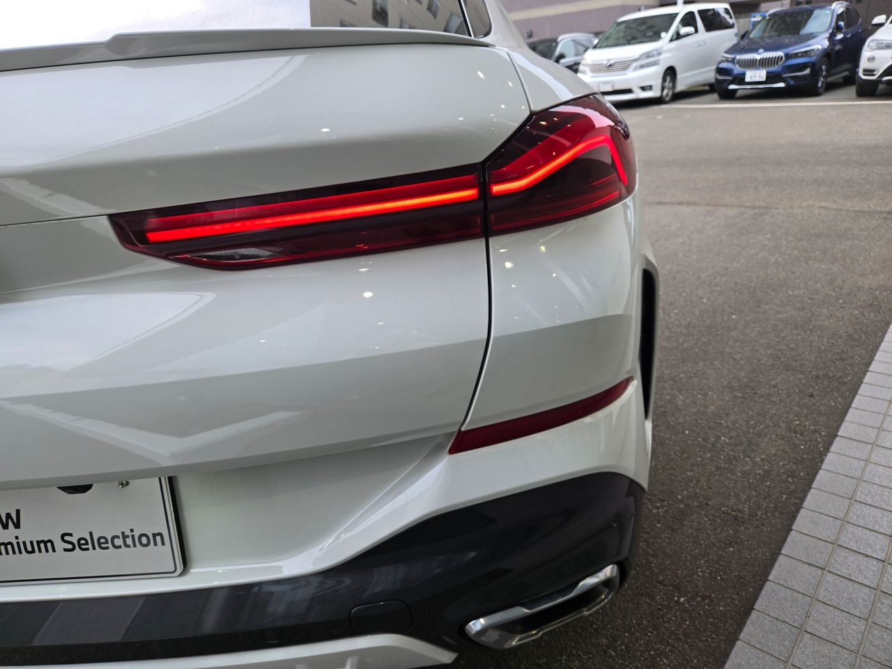 X* xDrive30d RHD