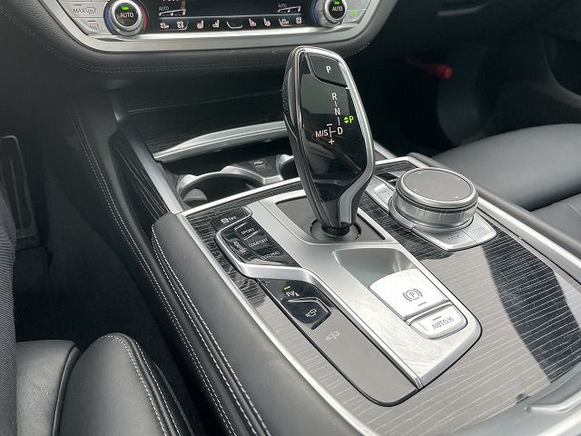 750i xDrive Sedan