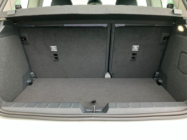 J01 MINI Cooper E