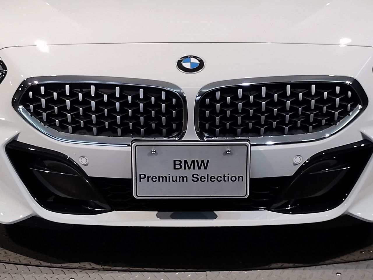 G29 z4 sDrive20i RHD