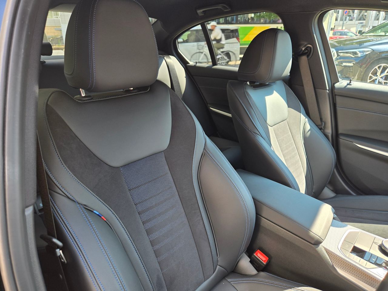 320d xDrive Berline RHD