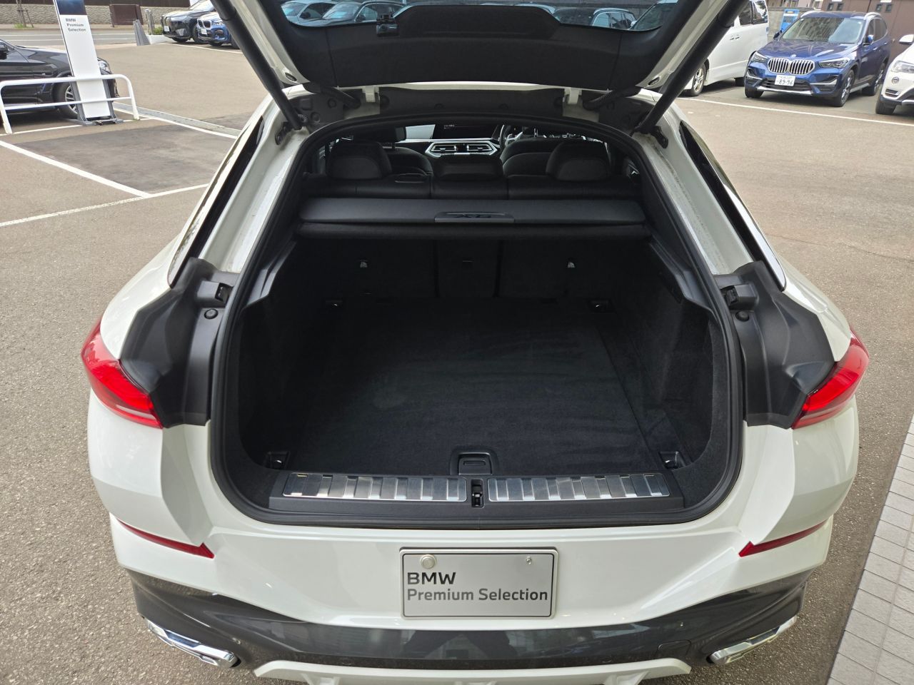 X* xDrive30d RHD