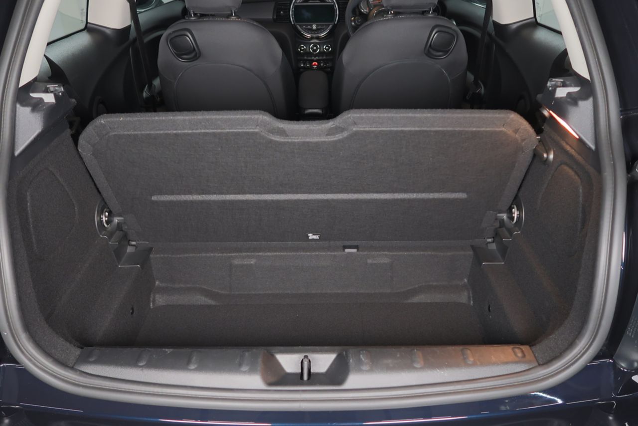 F56 MINI Cooper 3-Door Hatch LCI