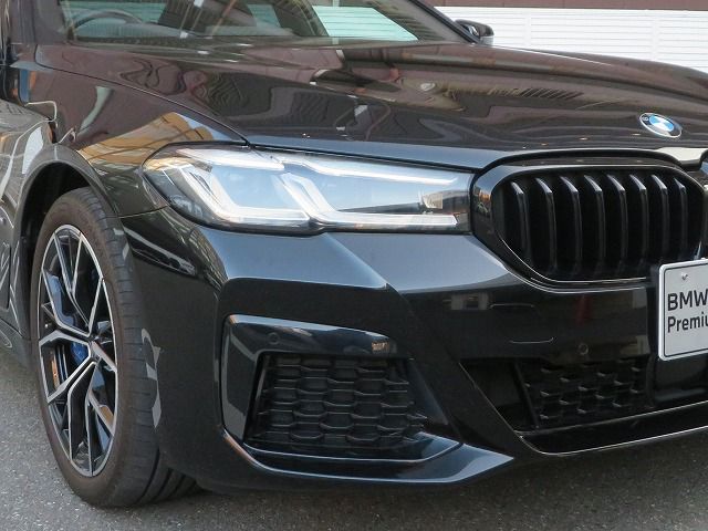 530e Sedan RHD