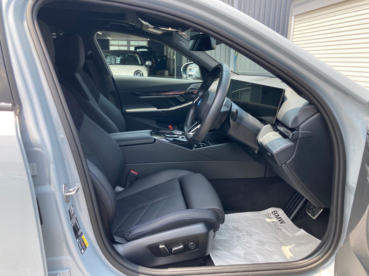 BMW i5 eDrive40 Sedan RHD