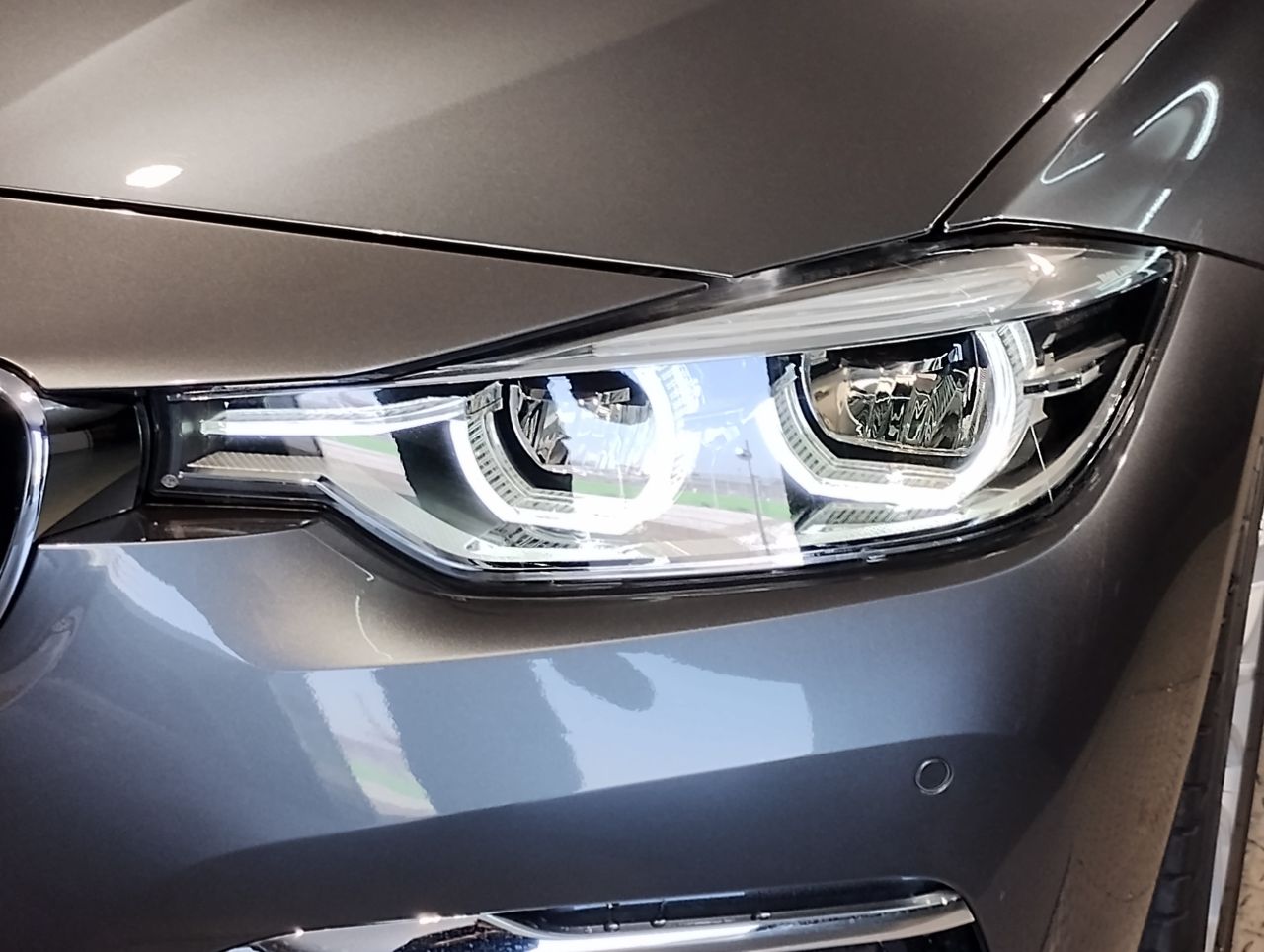320D SEDAN RHD