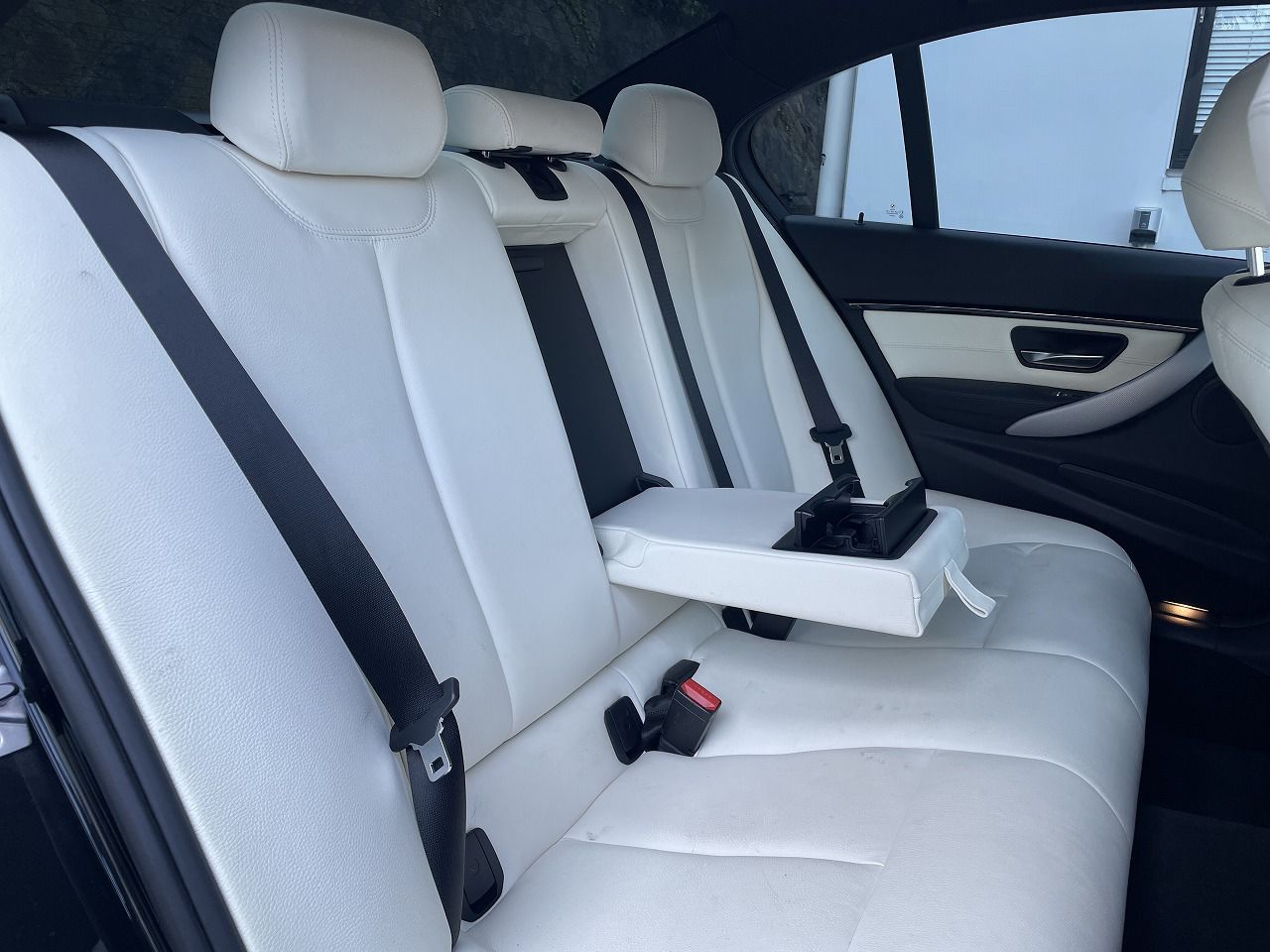 330E IPERFORMANCE SEDAN RHD