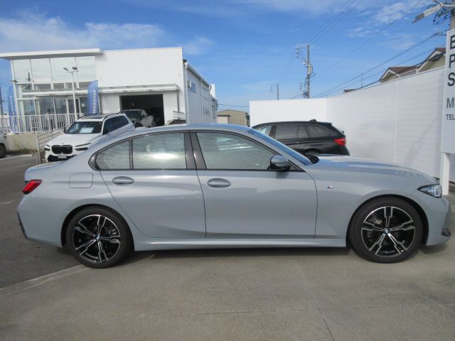 320d xDrive Berline RHD
