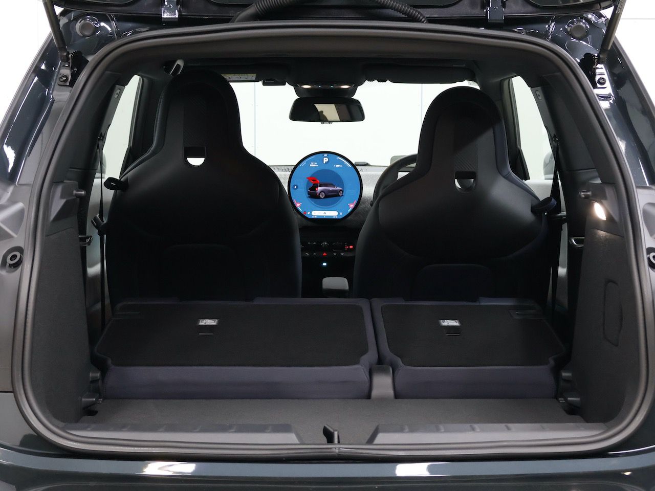 J01 MINI Cooper SE