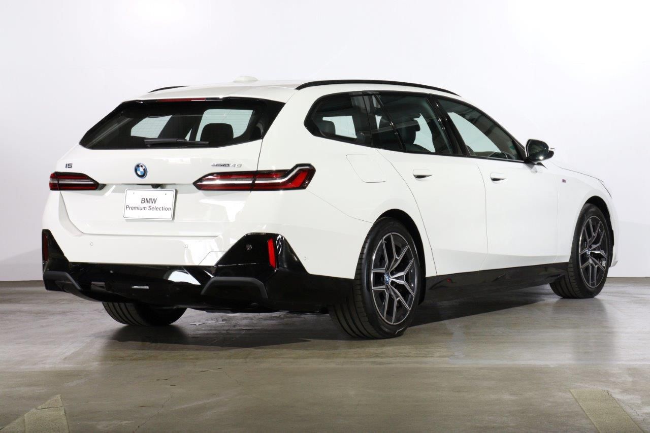 BMW i5 eDrive40 M Sport RHD