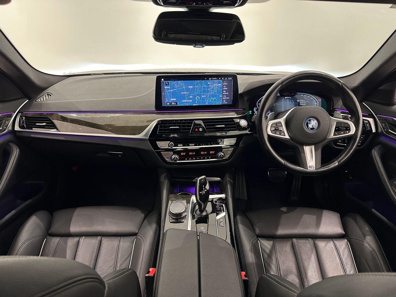 530e Sedan RHD