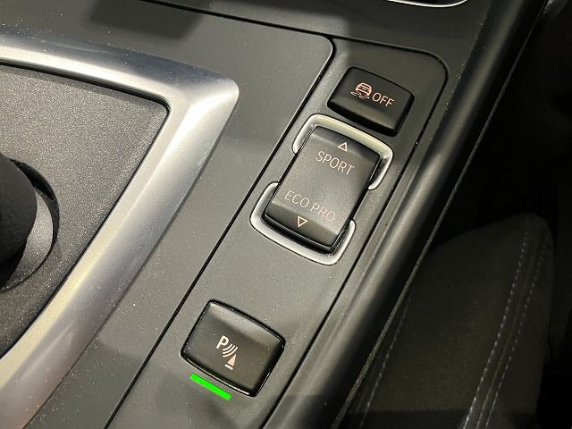 118D 5DOOR RHD