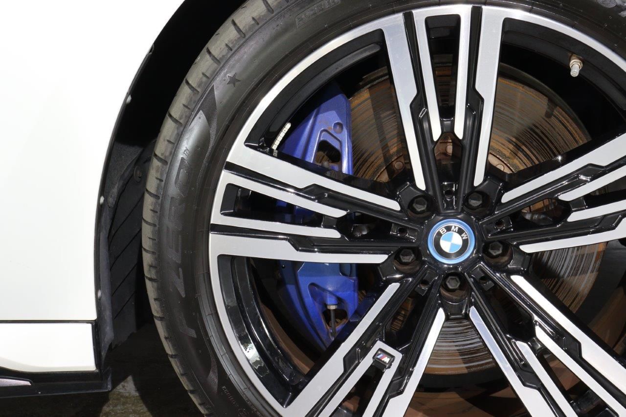 i7 xDrive60 Sedan RHD