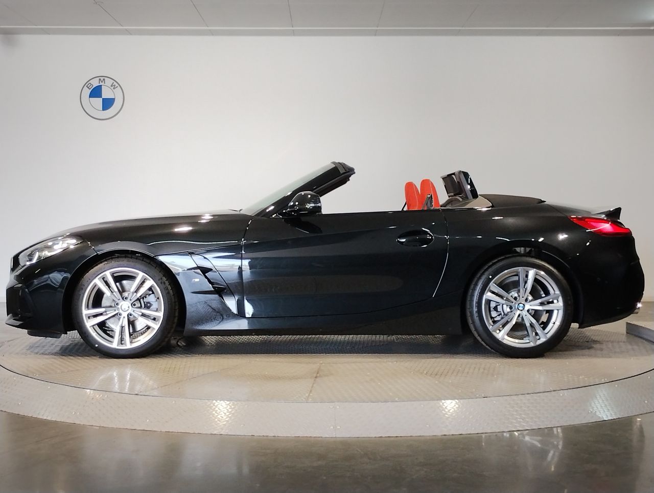 G29 z4 sDrive20i RHD