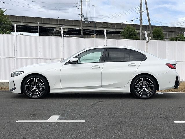 320d xDrive Berline RHD