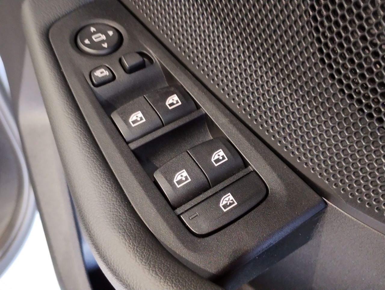 F40 118d Sports Hatch 5-door B47 2.0d