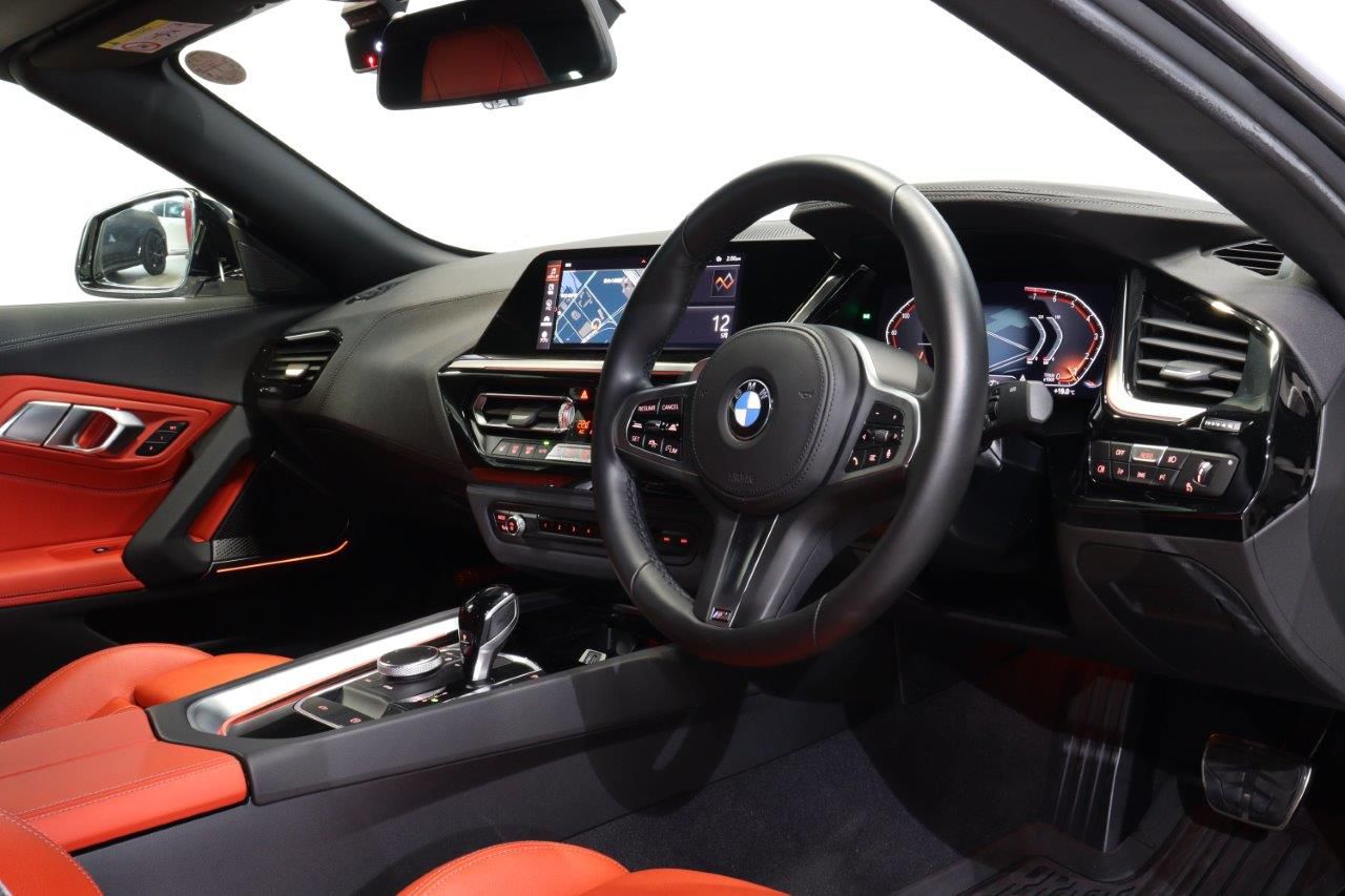 G29 z4 sDrive20i RHD